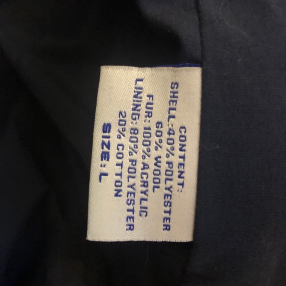 Gorgeous coat with fur hood! - Picture 8 of 9